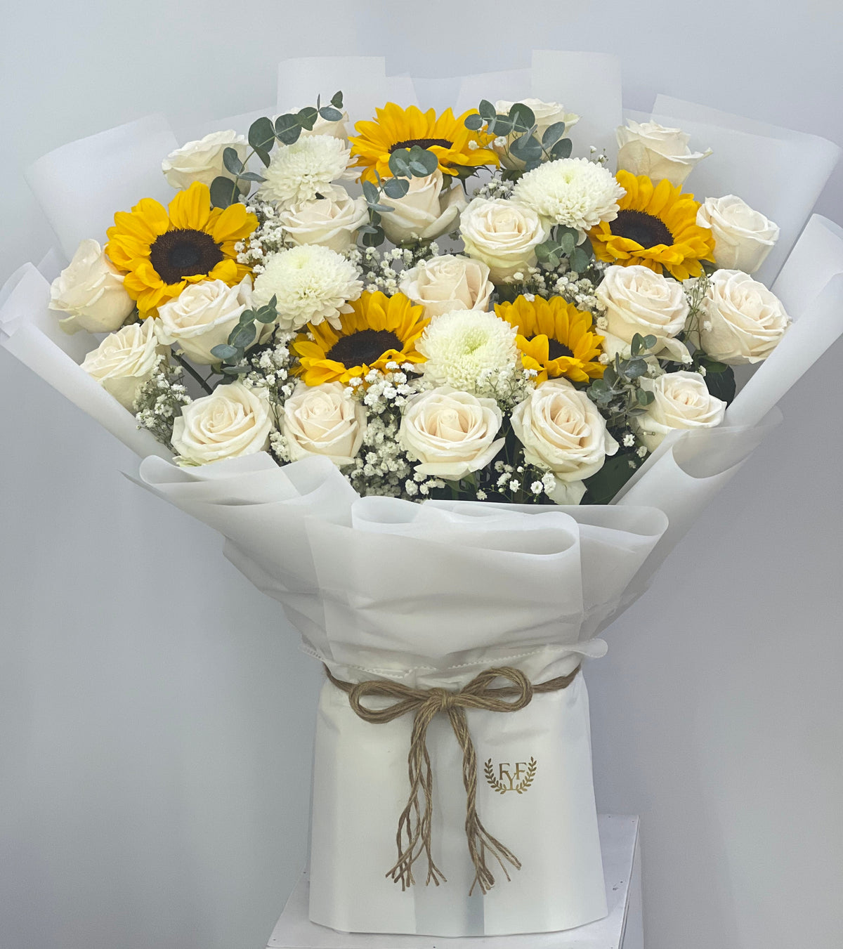 FYF-SB-2711A-Sunflower and white Roses