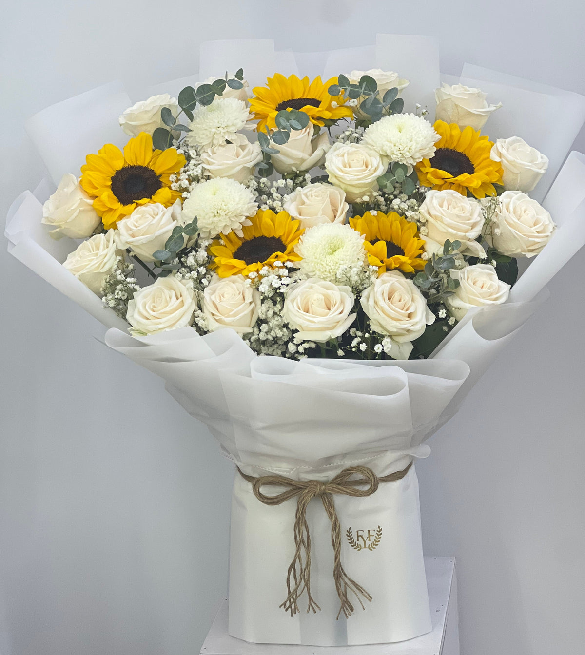 FYF-SB-2711A-Sunflower and white Roses